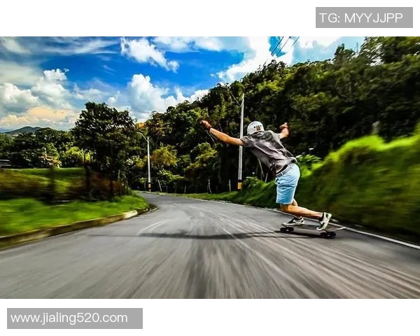 成都滑板队在攀岩联赛中的精彩表现与实力分析