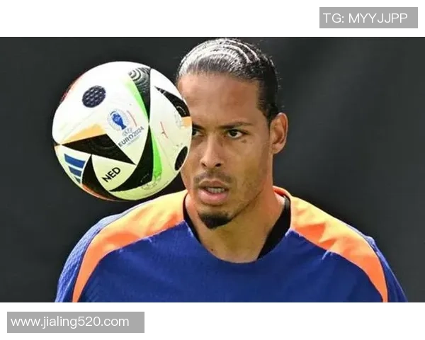 足球明星与法国超跑的激情碰撞展现速度与荣耀的完美结合 足球明星与法国超跑的激情碰撞展现速度与荣耀的完美结合